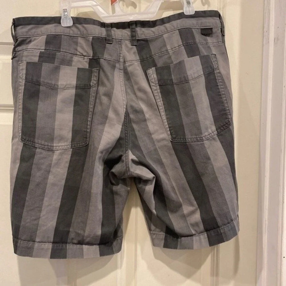 The North Face Men's Plaid Shorts The Narrows Asphalt Gray 38 - Picture 6 of 8